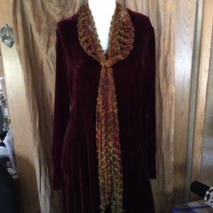 NWOT DESIGNER LACEY SCARF